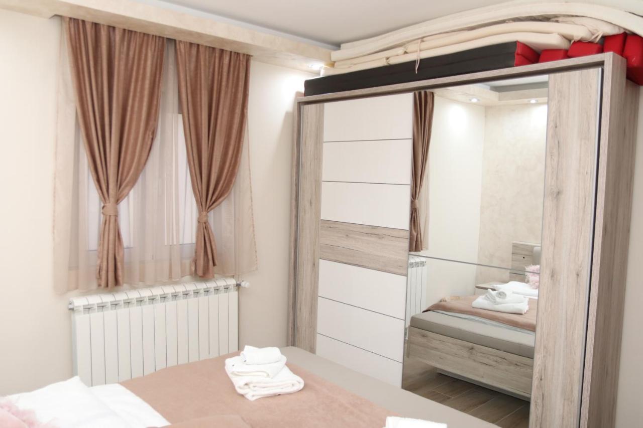 Holiday Home Cattaro Esterno foto